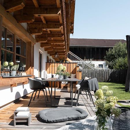 Bewegte Berge Apartments Saalfelden Exterior photo