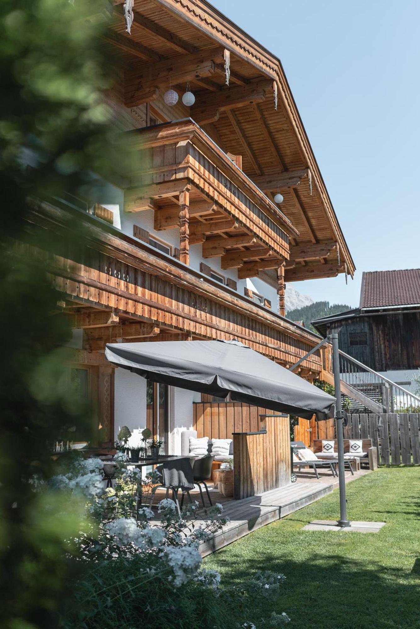 Bewegte Berge Apartments Saalfelden Exterior photo